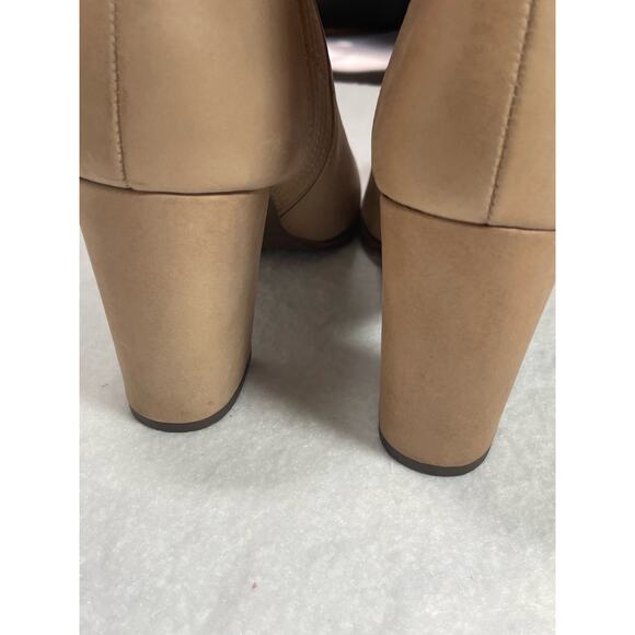 Elegant Tan Ankle Boots - Picture 7 of 9